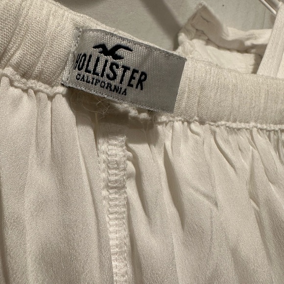 Hollister white romper - Picture 3 of 4
